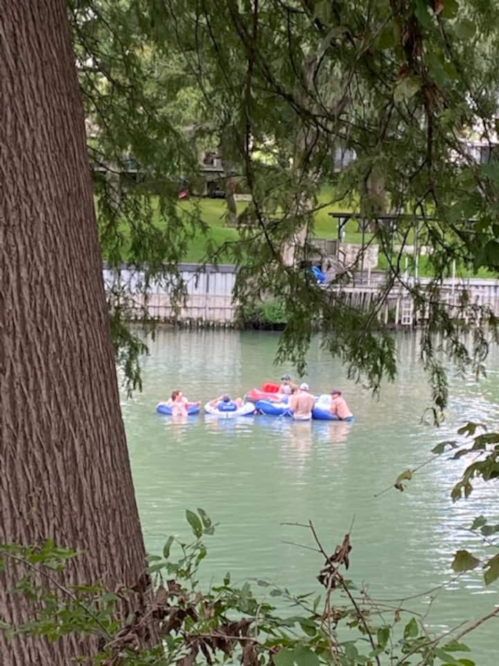 River Front… We have water! Spring break/summer! Houses for Rent in