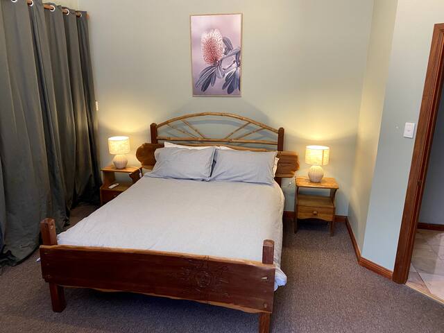 Rustic Retreat – Sunshine Coast Hinterland gallery image 2