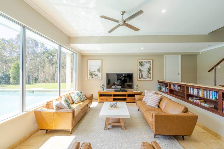 Serenity, Sprawling Home Surrounded By Acreage gallery image 2