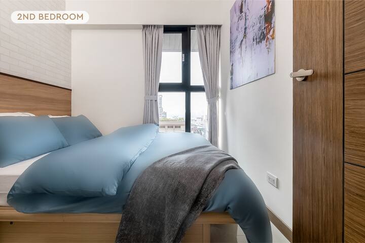 High Floor New Bldg | 5★ Ximending, Stunning Views gallery image 3