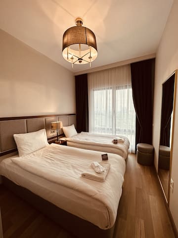 Fully furnished 2+1 two Bedroom Suite Maslak 1453 gallery image 4