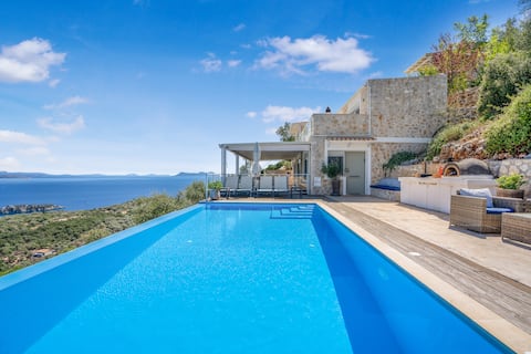 Villa Tranquility | Breathtaking Views | Luxury