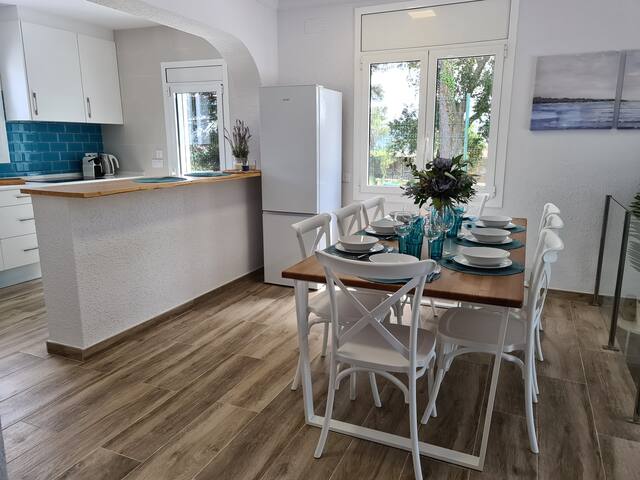 Villa Meru 7 pax, A/C, Pool & Mini Sports pitch gallery image 4