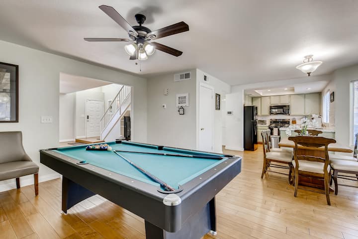 Two Story Las Vegas Residence With Spa - Henderson, NV