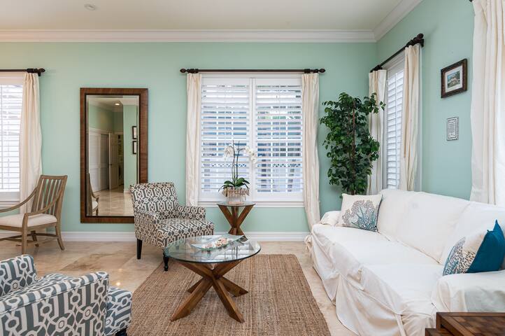 Waterfront House on Las Olas Isles with Spa! gallery image 5