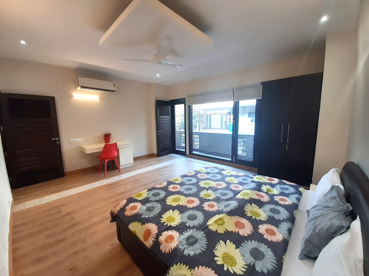 חדר שינה נוסף בקומה הראשונה (זווית שונה)