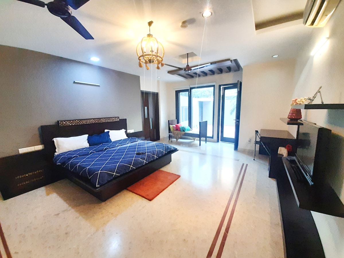 חדר שינה בקומת הקרקע