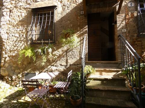 ESCAPE IN UMBRIA, IN the alley