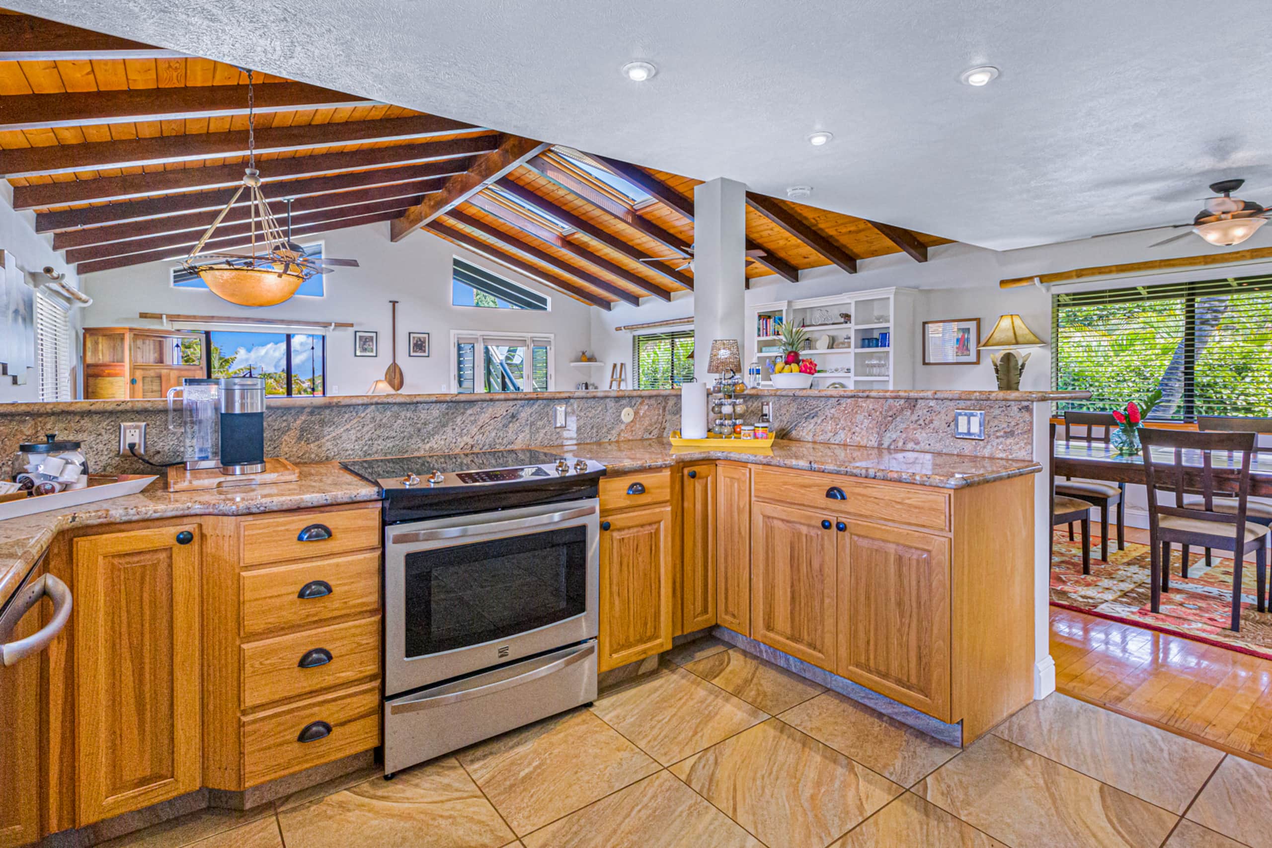Home in Kihei · ★4.9 · 3 bedrooms · 6 beds · 2.5 baths - Image 10