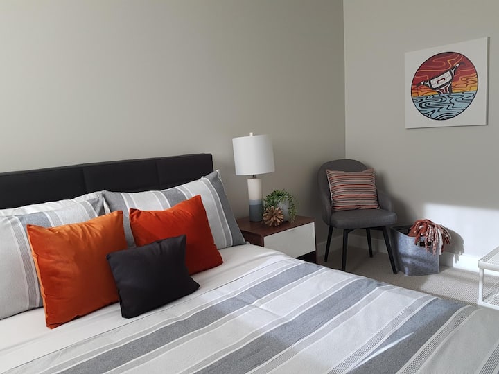 loft del dormitorio queen en un nivel superior 