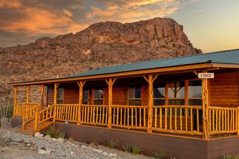 Lodge - 3Bedrooms + 2.5 Baths in Terlingua