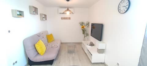 Successful Airbnb property: Super apartment 10 minutes' walk to the beach in Lecci