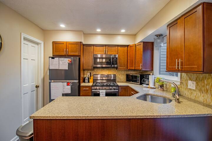 Walking distance to the SHOE+ Short North-Hot Tub! gallery image 5