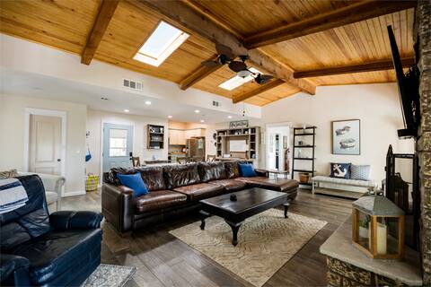 Tranquil Cozy Cabana