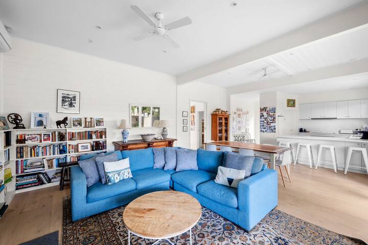 Seaview Style accommodating larger groups gallery image 3