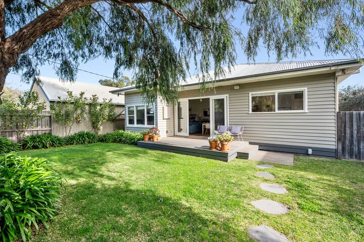 Seaview Style accommodating larger groups gallery image 2