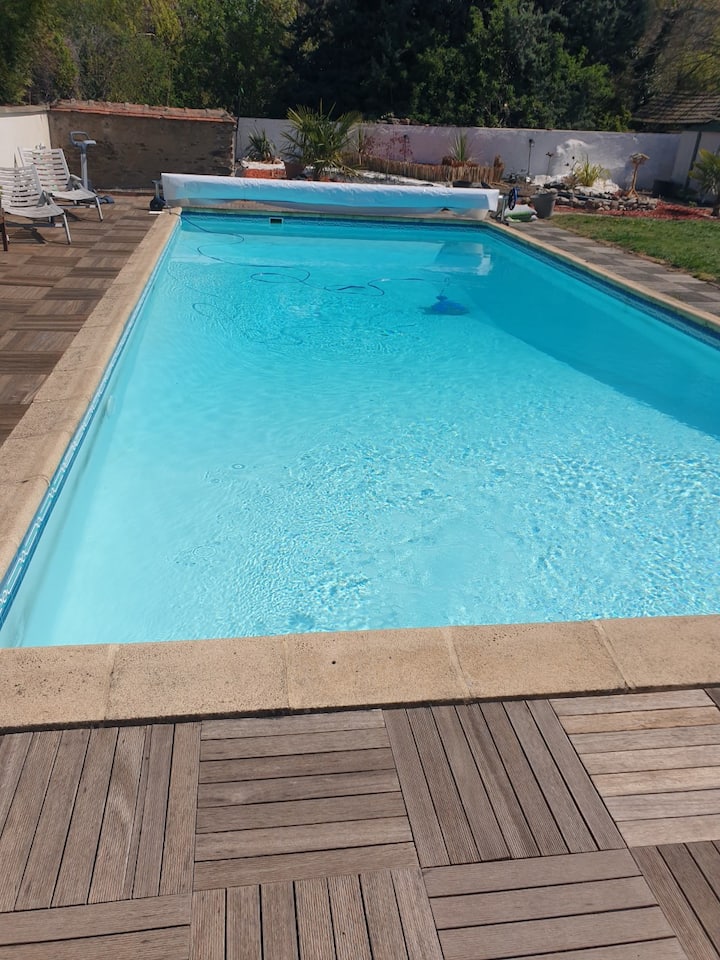 independent zen room, quiet, dog allowed Houses for Rent in Chantelle, AuvergneRhôneAlpes