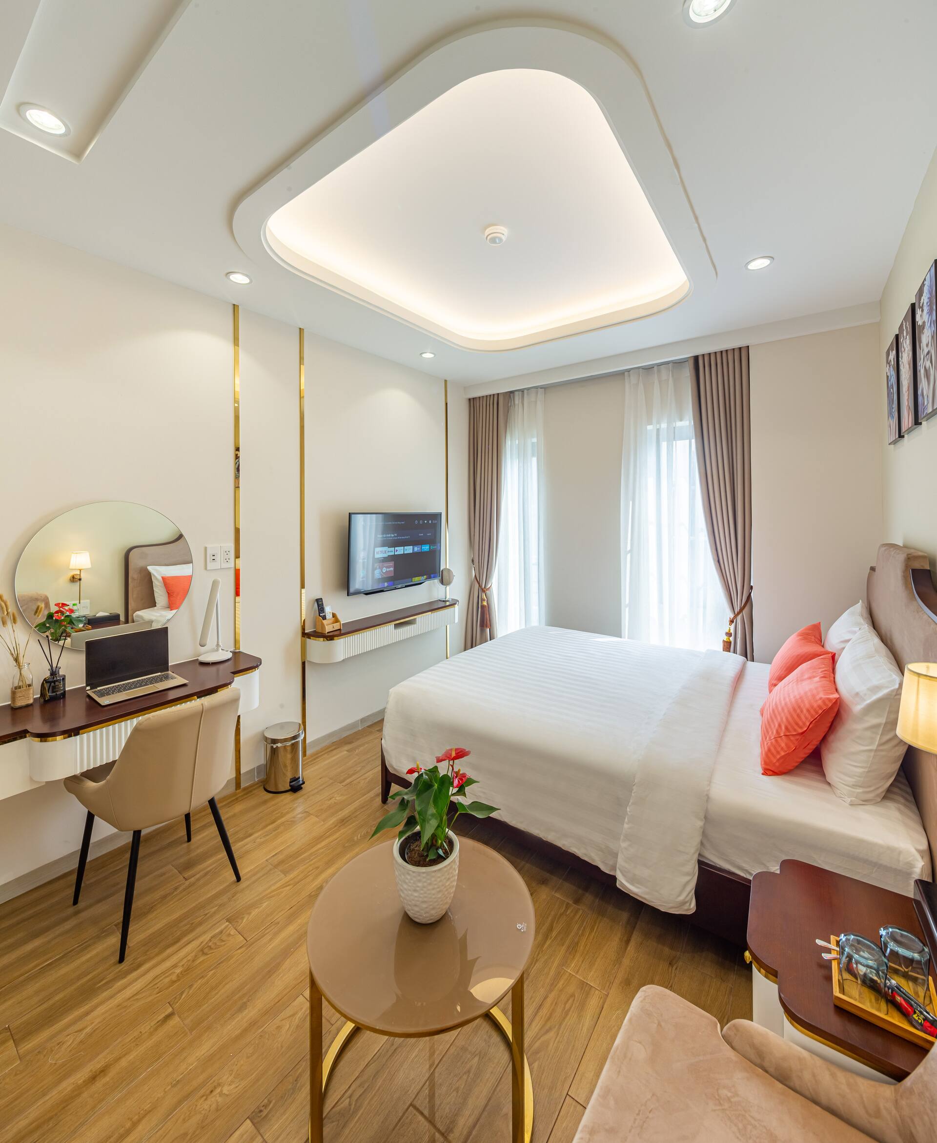 Cozy Apt with full serviced at Phu My Hung