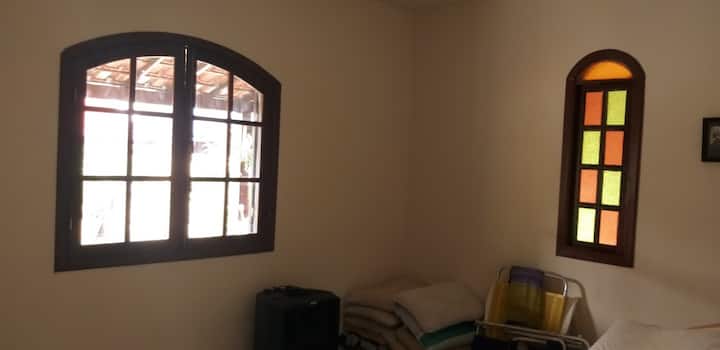 Chambre 2 avec lits neufs + tapis