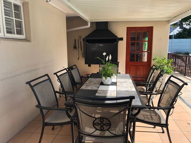 Sweet Valley: 4 Bedroom Family Home gallery image 4