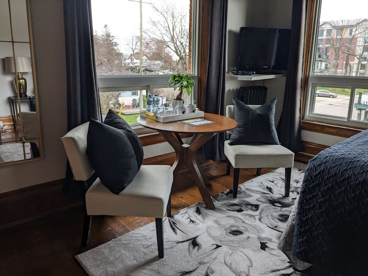 The Frederick Suite – Stonewater Manor B&B