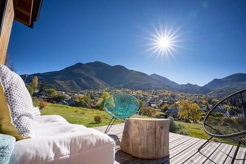 single-family home, quiet with panoramic view