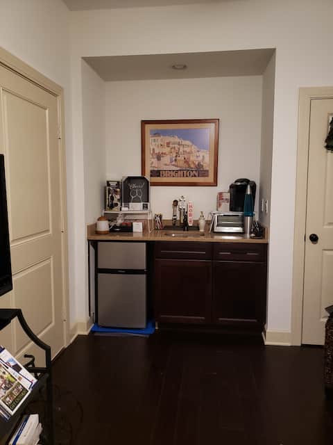 Successful Airbnb property: Happy Hidden Downtown Safety Harbor in Safety Harbor
