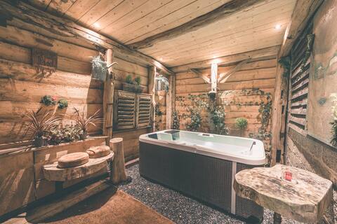 Boutique Cottage w/ Sauna + Jacuzzi (El Clandestino)