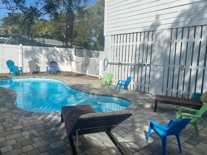 House 3 Minute Walk to Beach w/Heated Pool/Spa Houses for Rent in