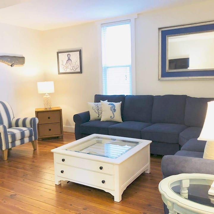 Peach Retreat In The Heart Of Cape Charles - Cape Charles, VA