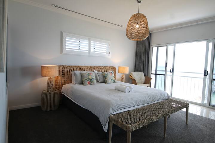 Halekai – “By the Ocean” gallery image 5