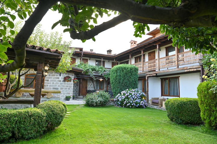 Traditional Style House in Bansko