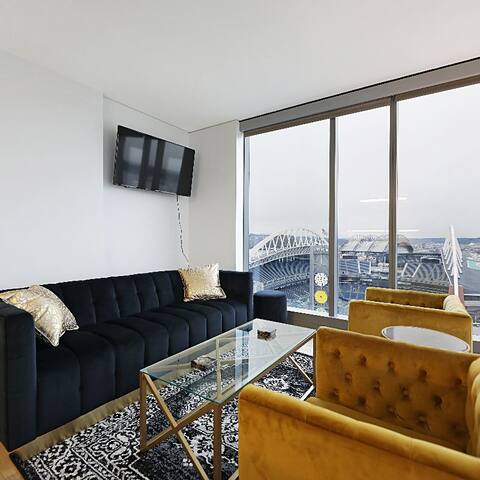 Luxury Apartment King Bed & Excellent Views gallery image 2