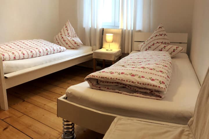 غرفة النوم 2