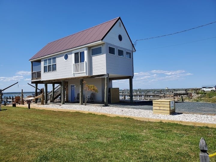 The HoneymoonerDeep Water Dock Chincoteague Bay Houses for Rent in
