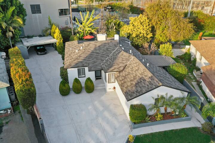 The Corbett – House, private Studio, Garden, Patio