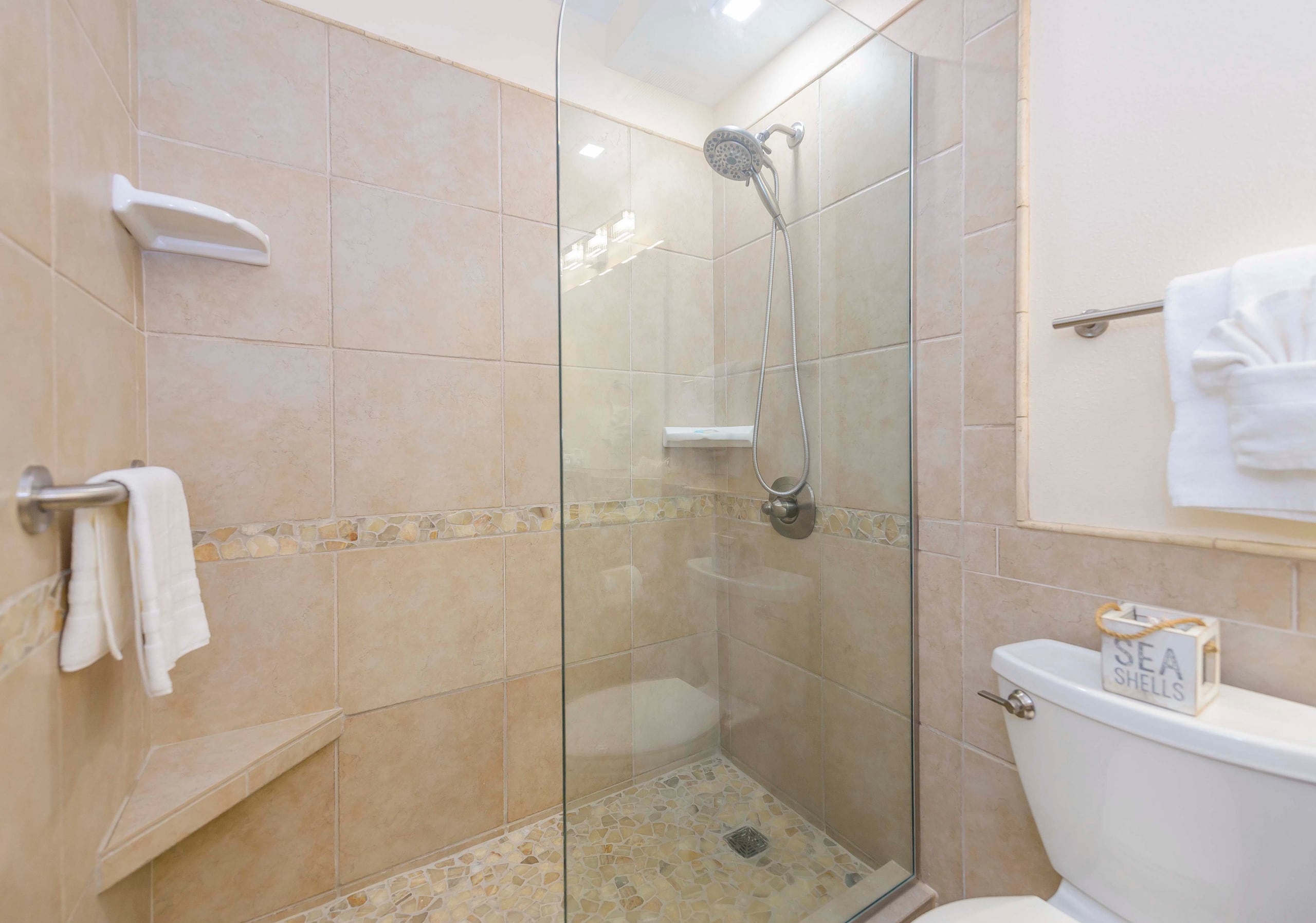 Condo in Lahaina · ★4.89 · 1 bedroom · 3 beds · 1 bath - Image 17