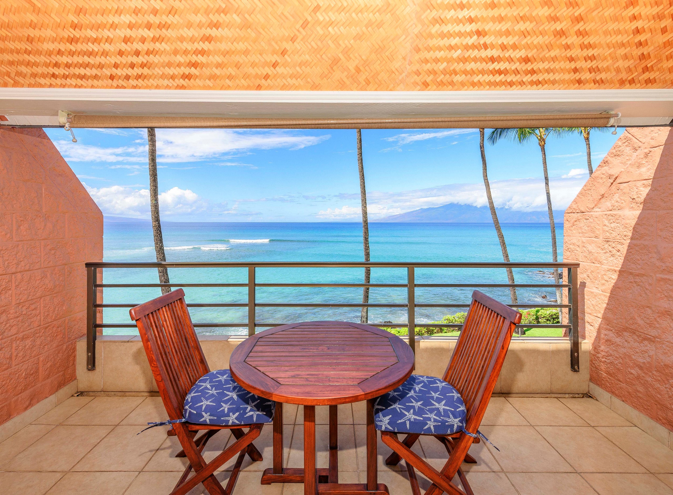Condo in Lahaina · ★4.89 · 1 bedroom · 3 beds · 1 bath - Image 1