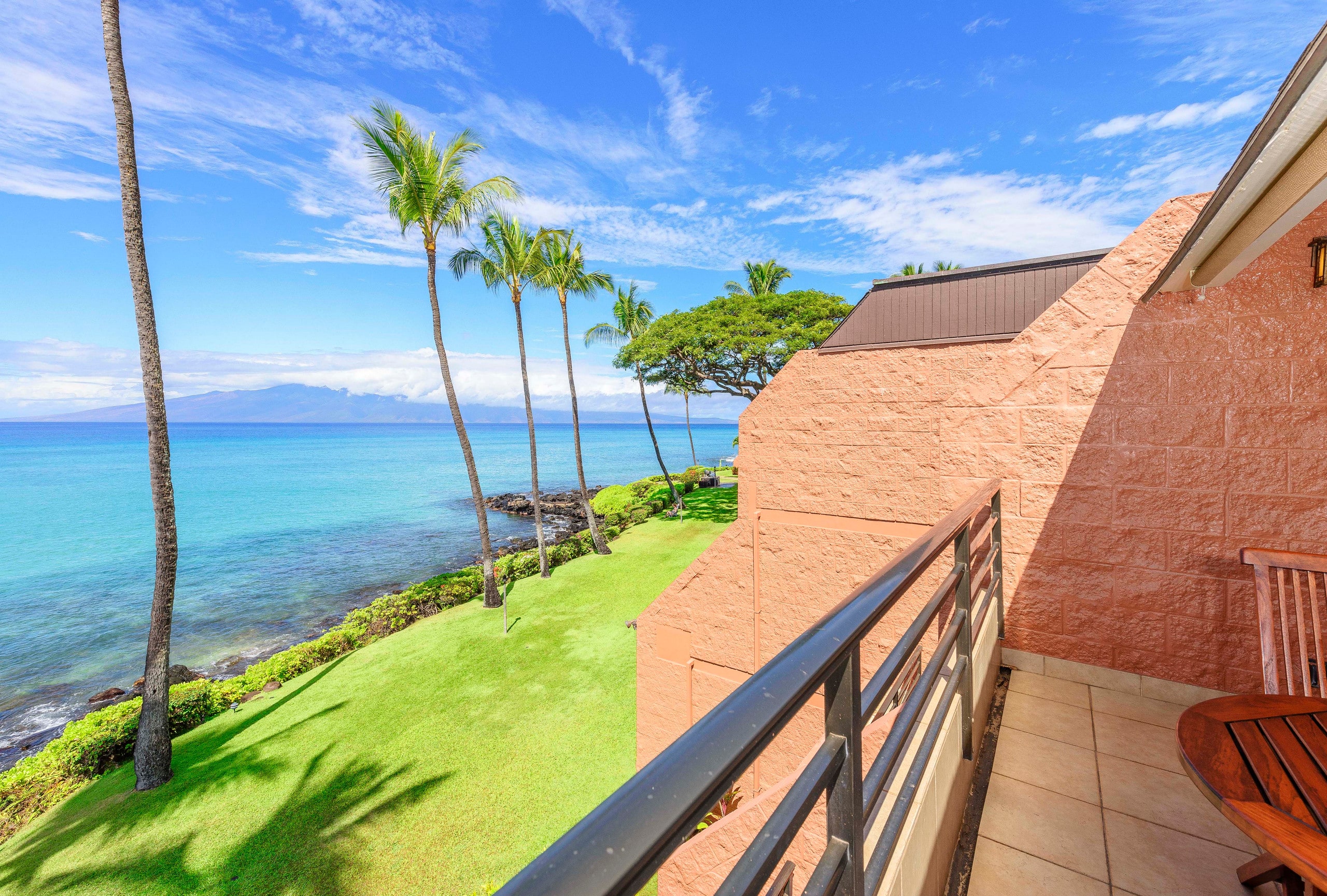 Condo in Lahaina · ★4.89 · 1 bedroom · 3 beds · 1 bath - Image 23