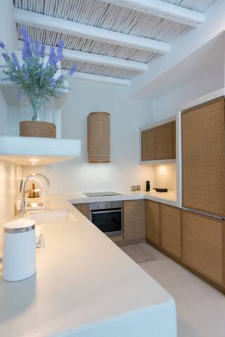 La Mer 1 gallery image 5