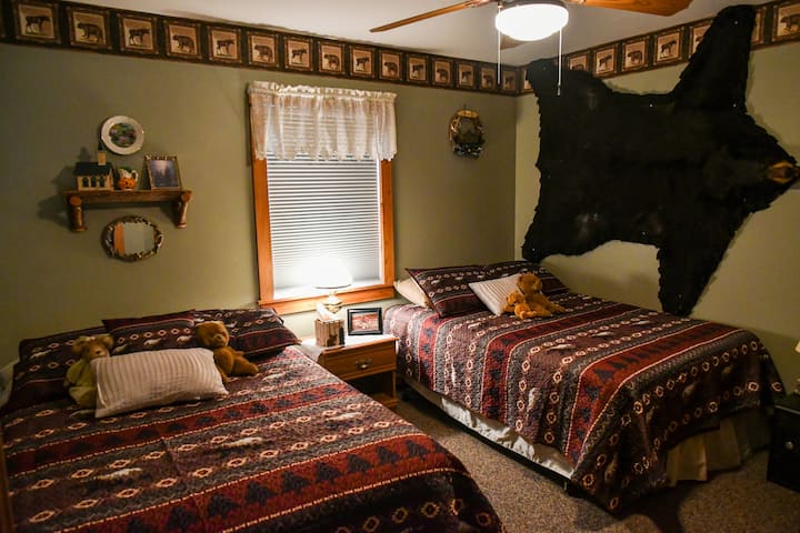 chumba cha kulala cha ghorofa ya kwanza 2 kitanda cha ukubwa kamili