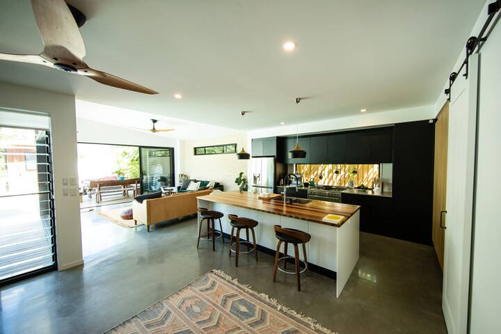 Luxury South Golden Beach Front gallery image 3