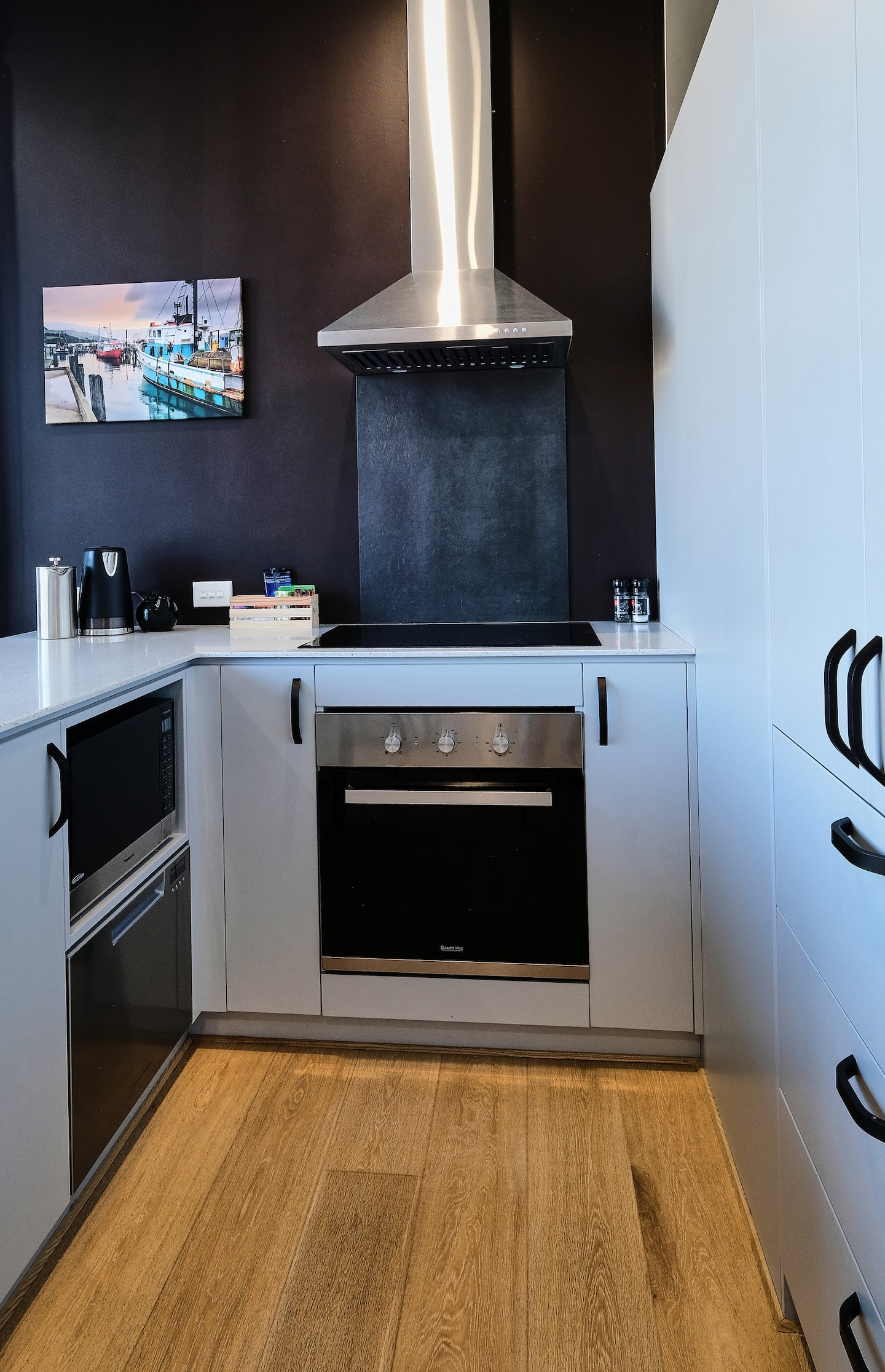 Beautiful Two-bedroom Apartment 4
