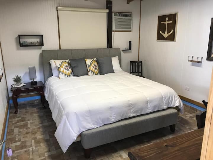 Dormitorio #1 con cama tamaño king