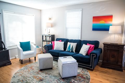 Top Airbnb: Hip happy home in a hot hood! Pet- Friendly! in Berkeley