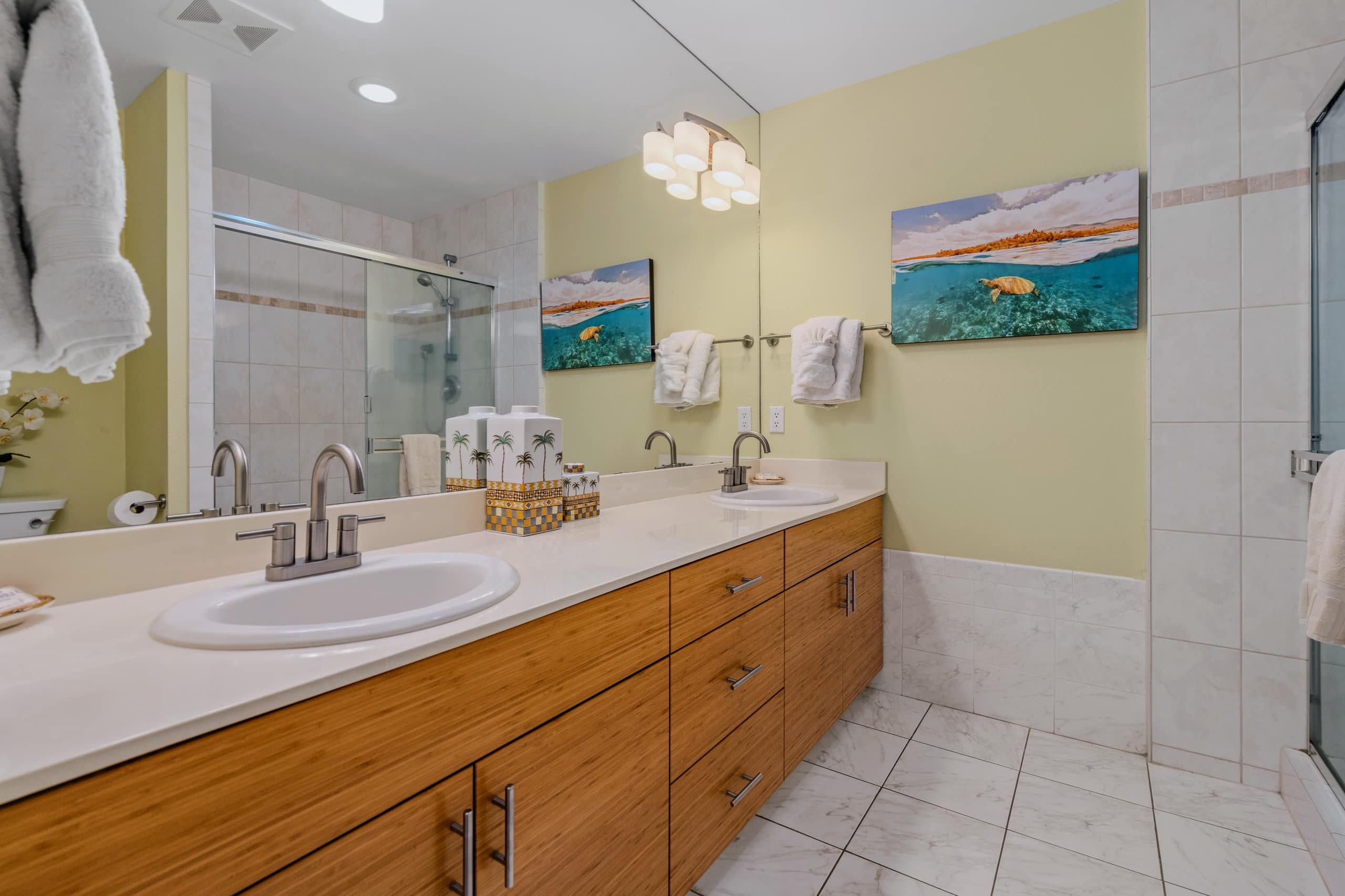 Condo in Kihei · ★4.82 · 1 bedroom · 2 beds · 2 baths - Image 10