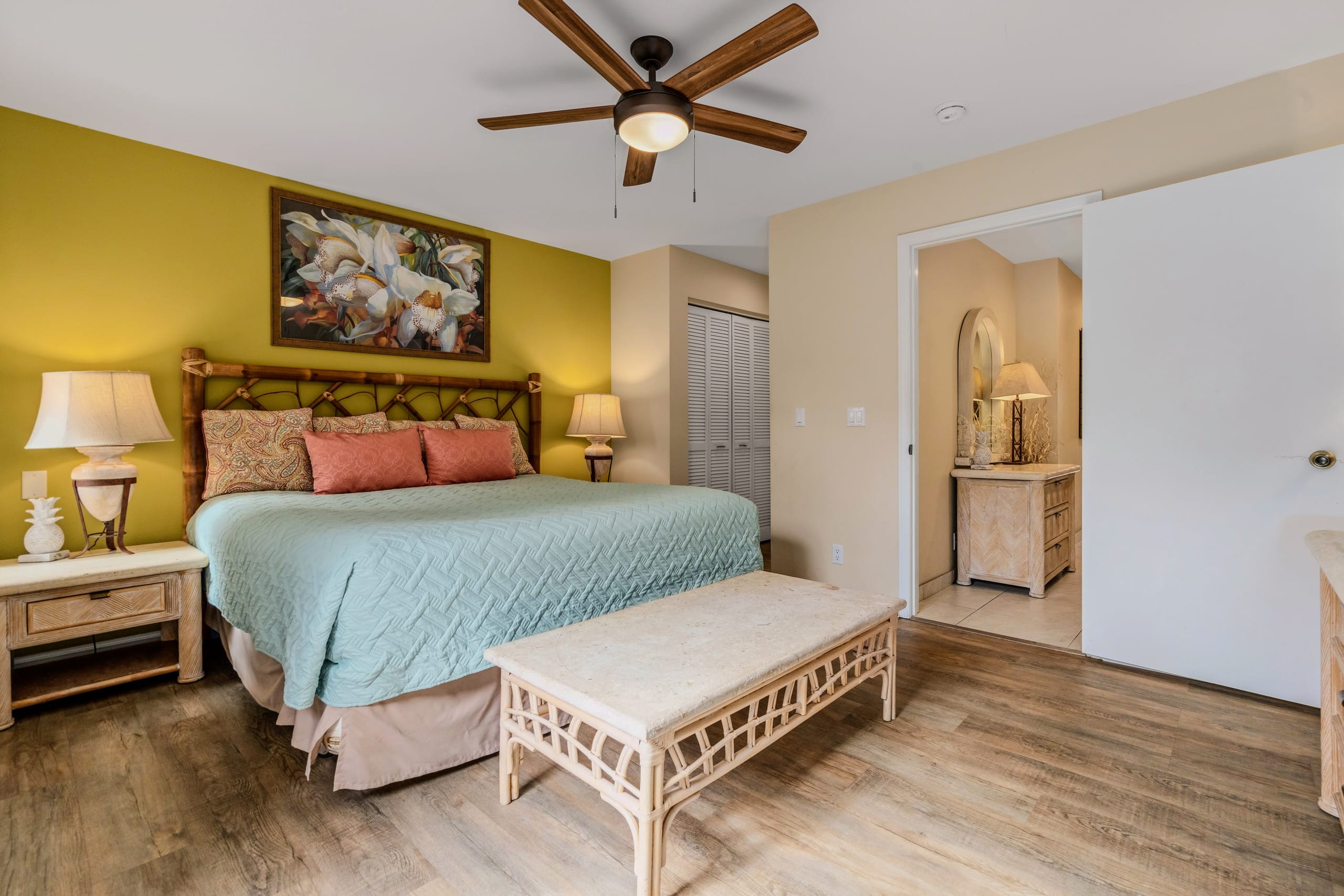 Condo in Kihei · ★4.82 · 1 bedroom · 2 beds · 2 baths - Image 8
