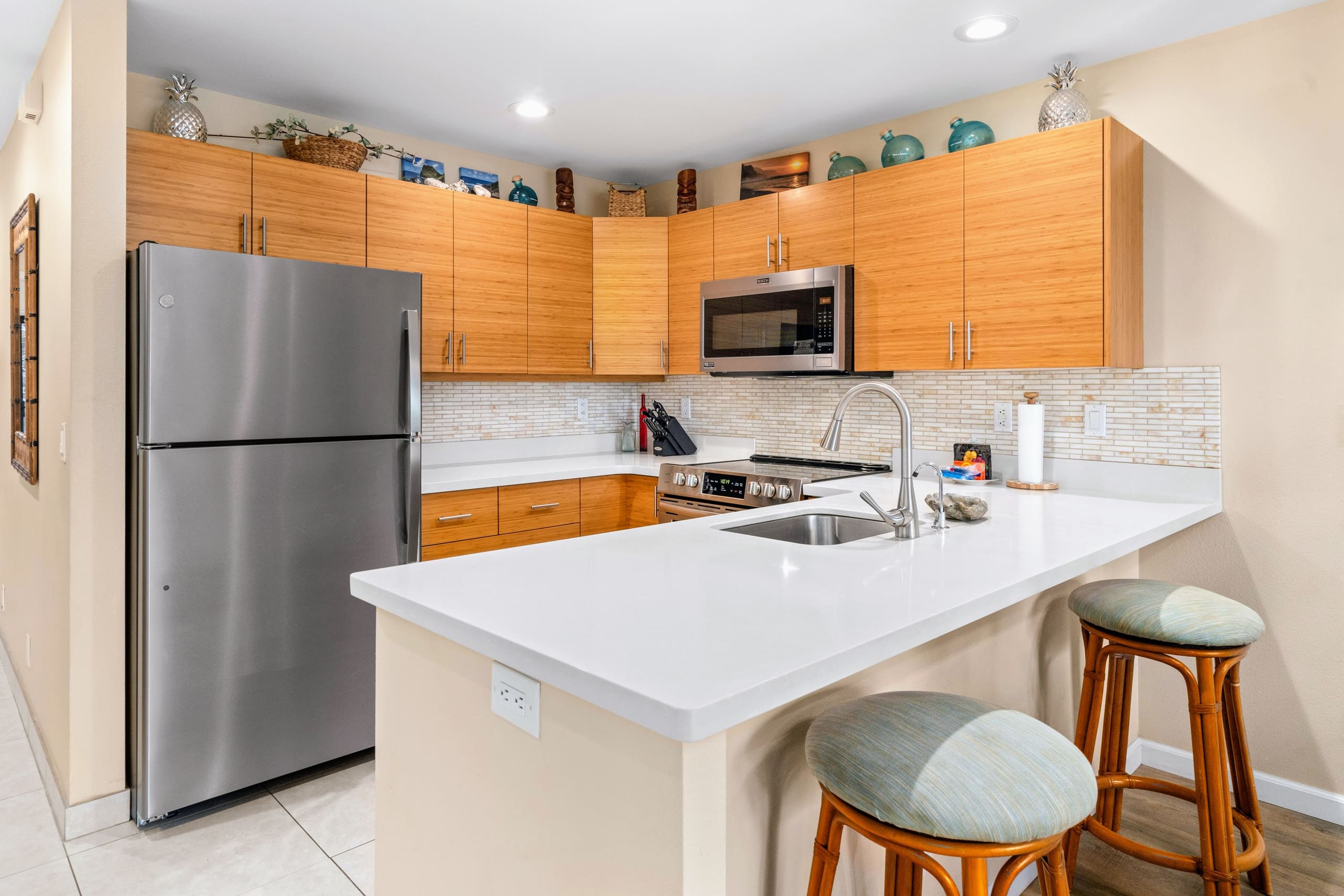 Condo in Kihei · ★4.82 · 1 bedroom · 2 beds · 2 baths - Image 4