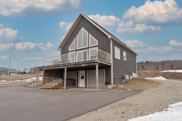 Tidal Bay Chalet -ocean view*hot tub*games room