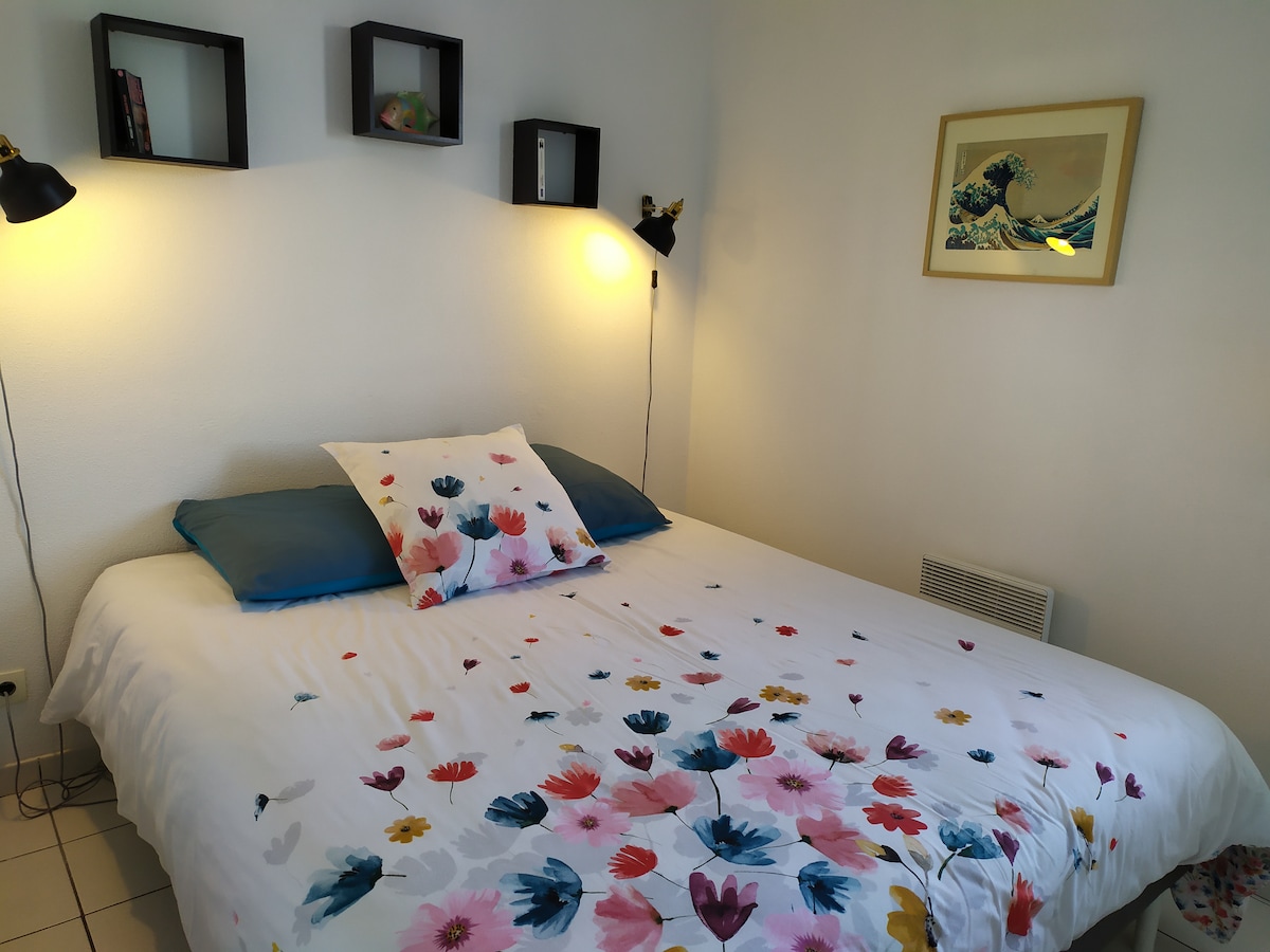 Popular Airbnb listing: T2, 2 people, nestled between beach and forest in Talmont Saint Hilaire